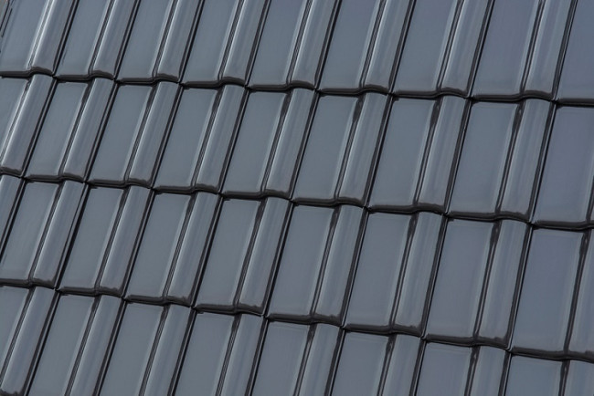 Черепица хребтовая начальная керамическая Roben MONZAplus трилистник graphit